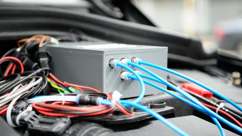 Die Hardware-Nachrüstungen, Umbauten am Motor, sind Teil eines Maßnahmenpakets der Bundesregierung für bessere Luft in Städten. Die Hardware-Nachrüstungen, Umbauten am Motor, sind Teil eines Maßnahmenpakets der Bundesregierung für bessere Luft in Städten.