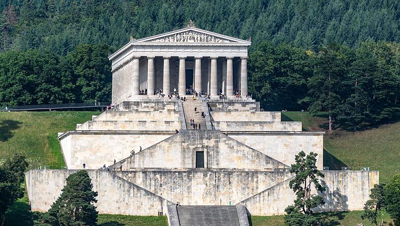 Franz Josef Strauß soll in die Ruhmeshalle Walhalla aufgenommen werden (Archivbild)