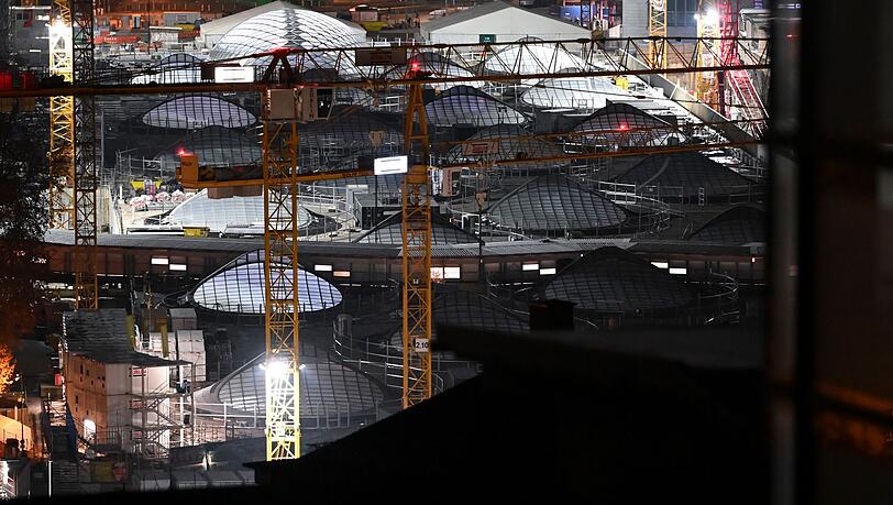 Wann gehen im neuen Stuttgarter Tiefbahnhof auch offiziell die Lichter an? Wann gehen im neuen Stuttgarter Tiefbahnhof auch offiziell die Lichter an?