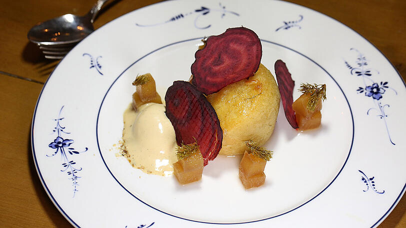 Der 5. Gang: Fichtenwipfel-Savarin.