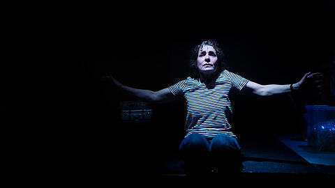 Adela Florow spielt noch bis zum 1. Juni im Theater Undsofort.