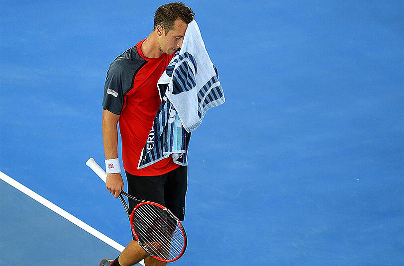 Ein Bild sagt mehr als 1000 Worte. Ein frustrierter Philipp Kohlschreiber verliert gegen den Australier Tomic in der zweiten Runde der Australian Open.