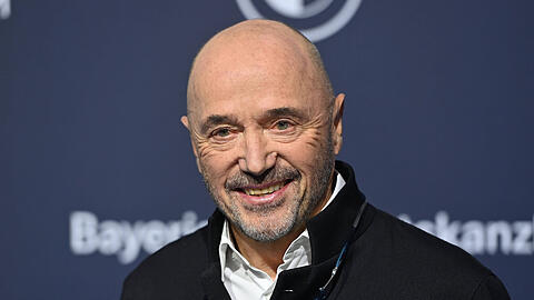 Der ehemalige Weltklasse-Skifahrer ist 77 Jahre alt. Er war zu seiner Zeit auf den Slalom spezialisiert und gewann Weltcuprennen.