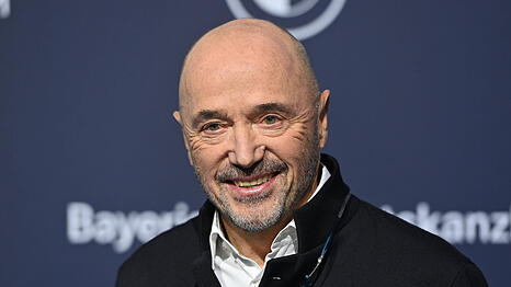 Der ehemalige Weltklasse-Skifahrer ist 77 Jahre alt. Er war zu seiner Zeit auf den Slalom spezialisiert und gewann Weltcuprennen.