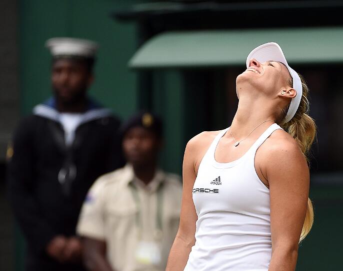 161 Tage nach ihrem ersten Grand-Slam-Triumph bei den Australian Open verlor Kerber das hochklassige Finale des bedeutendsten Turniers der Welt gegen Branchenführerin Serena Williams mit 5:7, 3:6.