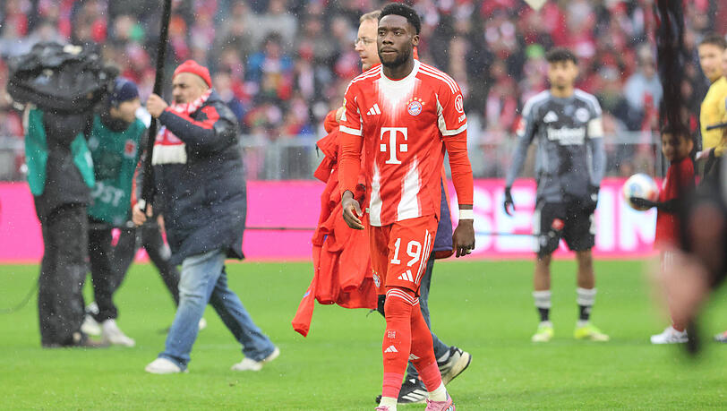 Muskelfaserriss: Alphonso Davies. Muskelfaserriss: Alphonso Davies.