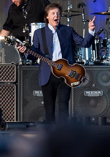 Paul McCartney spielte im Olympiastadion. Sehen Sie hier die besten Bilder vom Auftritt des 74-Jährigen.