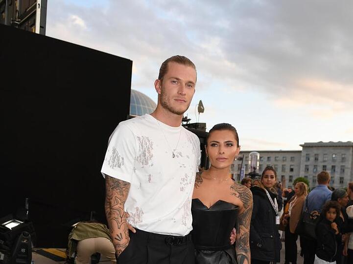 Sophia Thomalla kommt mit ihrem Freund Loris Karius zur Michalsky-Show.