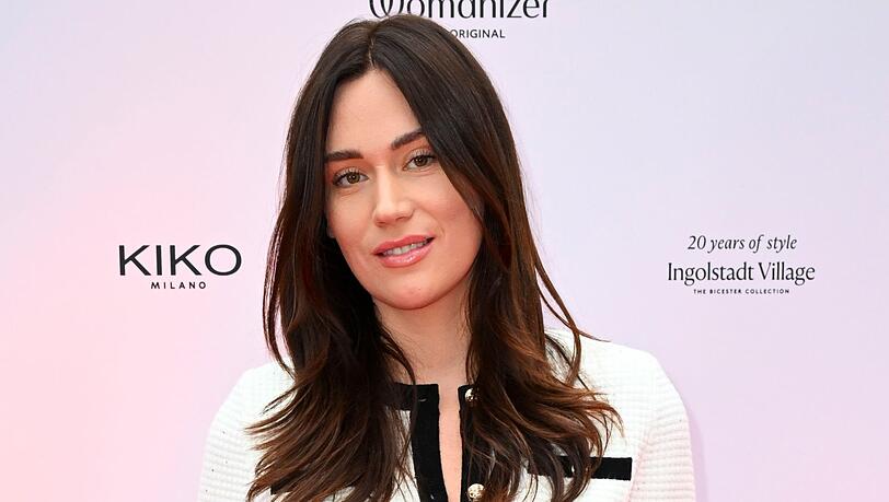 Gloria-Sophie Burkandt findet: "Wen ich date, wen ich nicht date und mit wem ich nur befreundet bin, geht niemanden was an." Gloria-Sophie Burkandt findet: "Wen ich date, wen ich nicht date und mit wem ich nur befreundet bin, geht niemanden was an."