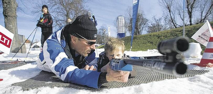 Früh übt sich, wer später auf Michael Greis&rsquo; Spuren wandeln will: Auch Kleine können sich am Wochenende im Olympiapark als Biathlet versuchen.