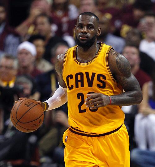 NBA-Star LeBron James von den Cleveland Cavaliers beim Spiel gegen die Golden State Warriors