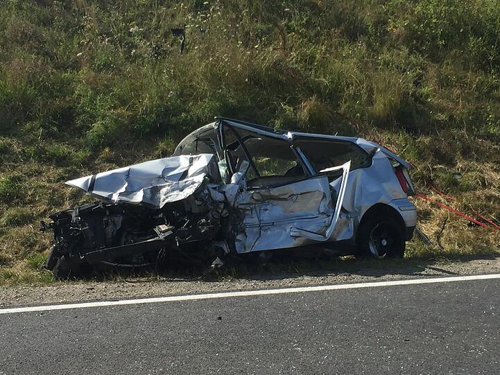 Horror-Unfall in Unterfranken: Bei dem Frontal-Crash kommen zwei Menschen ums Leben.