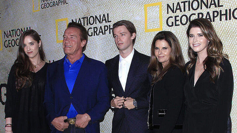 Arnold Schwarzenegger (2.v.l.) 2017 bei einem Event mit seiner Ex-Frau Maria Shriver (2.v.r.) und den Kindern Christina (l.), Patrick und Katherine (r.).