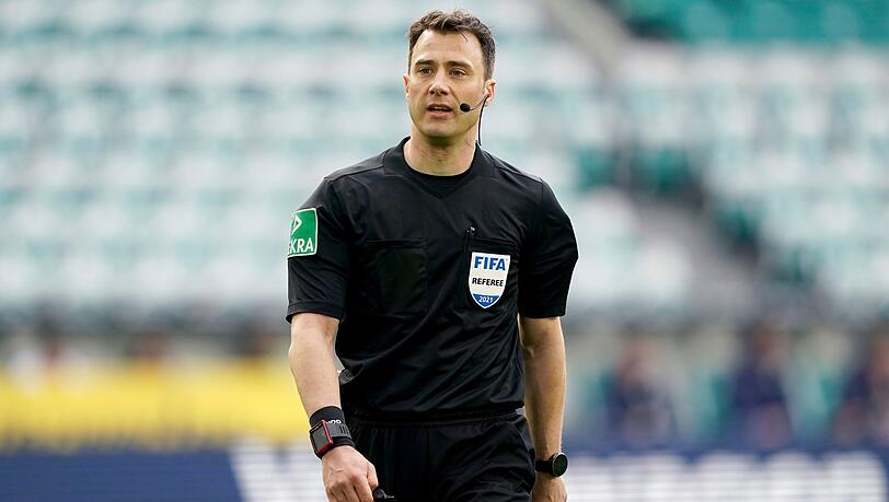Schiedsrichter Felix Zwayer.