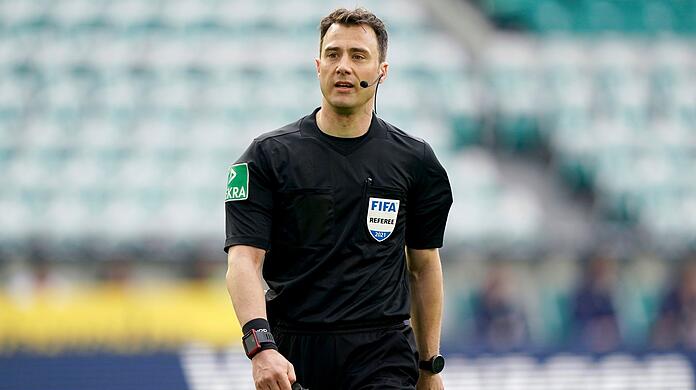 Schiedsrichter Felix Zwayer.