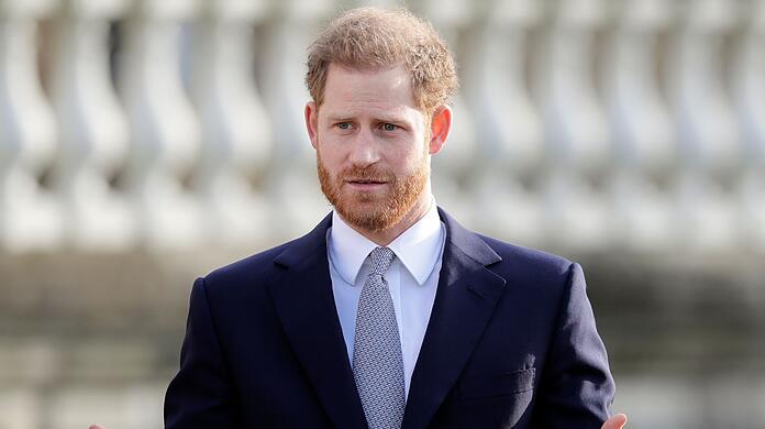 Prinz Harry will mit seiner Biografie "Spare" einen großen Erfolg erzielen. Ob das tatsächlich passieren oder doch eher ein Flop werden wird?