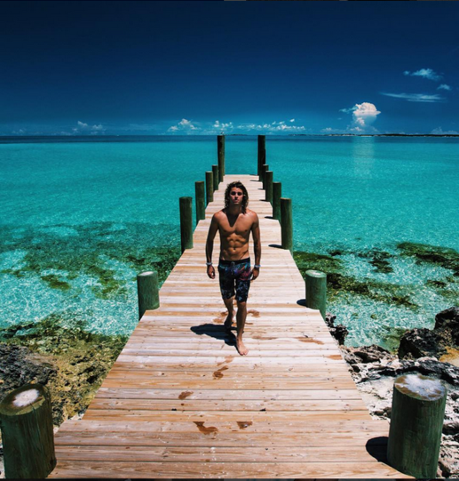 Bei diesen Bildern muss man neidisch werden: Jay Alvarrez und Alexis Ren dokumentieren ihr Leben im Paradies auf Instagram