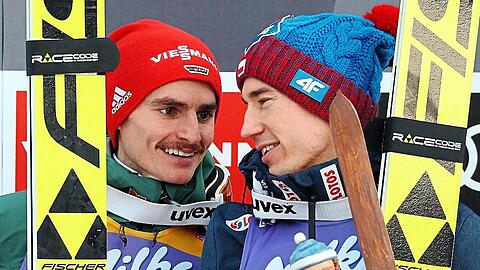 Respektvoller Umgang: Freitag (l.) und Stoch auf dem Podium.