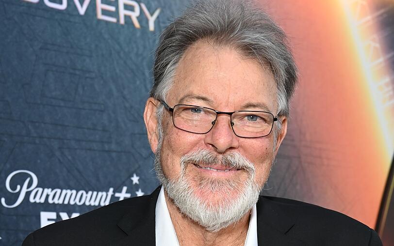 Jonathan Frakes erinnert sich daran, wie albern alle am Set der ersten Staffel von "Star Trek: The Next Generation" waren - sehr zum Missfallen von Patrick Stewart.