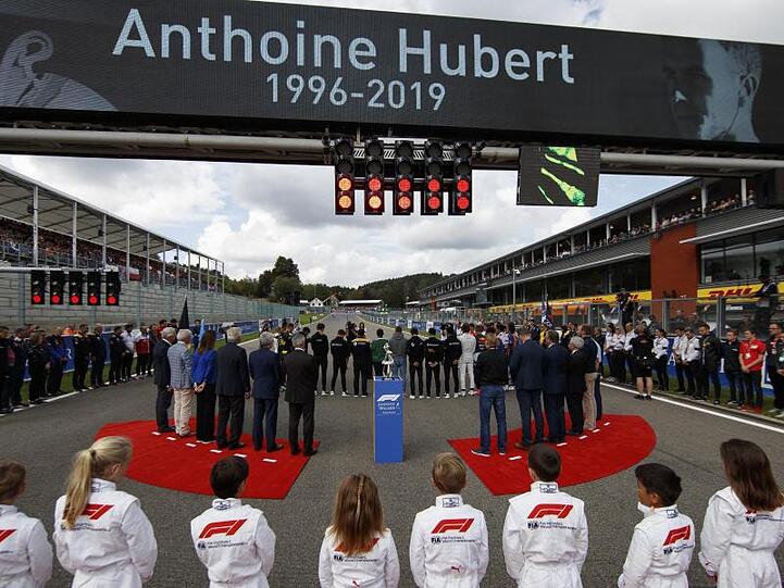 Vor dem Formel-1-Rennen in Spa fand eine Schweigeminute für Anthoine Hubert statt.