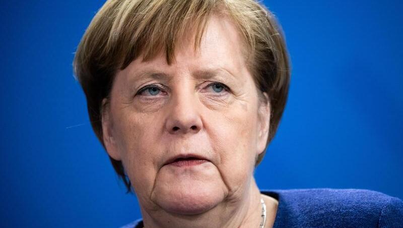 Bundeskanzlerin Angela Merkel: "Hier gibt es verschiedene Angebote, hier gibt es europäische Möglichkeiten." Bundeskanzlerin Angela Merkel: "Hier gibt es verschiedene Angebote, hier gibt es europäische Möglichkeiten."