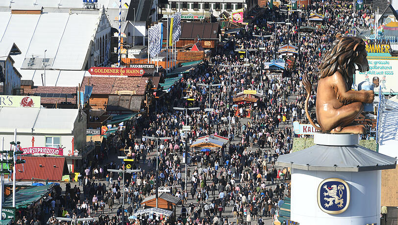 Pro und Contra zum Oktoberfest in München: Magisches Wiesn-Flair oder Exzess ohne Stil?