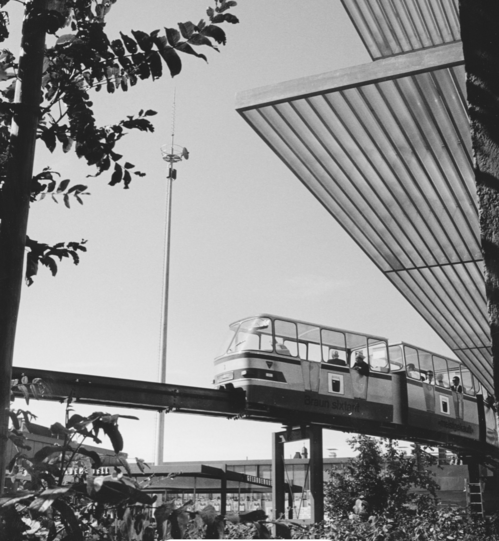 Auch ein Monorail wird bei der Messe München 1965 ausgestellt.