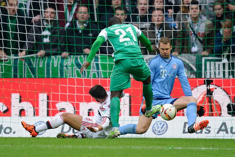 MANUEL NEUER NOTE 2
Die entscheidende Szene für den Torhüter: Bewahrte die Bayern in Minute 68 vor dem 1:1 als  Anthony Ujah in Mittelstürmer-Position völlig frei zum Schuss kam, doch der Nationaltorhüter parierte. Ujah hatte Neuer auf nach 12 Minuten per Flachschuss geprüft, Neuer packte sicher zu.