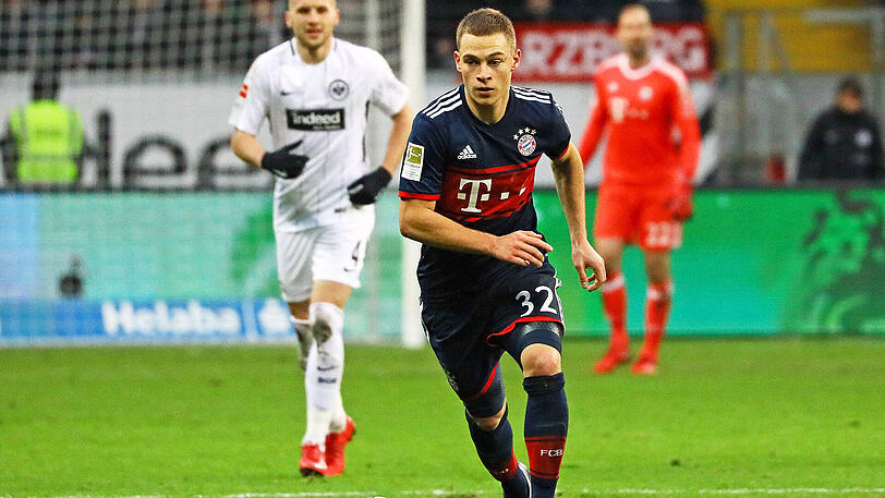 Joshua Kimmich: Note 2
Zu Beginn des Spiels leicht angeschlagen. Der Rechtsverteidiger mit schlauer Spieleröffnung und starken Flanken, vor allem die mit dem linken Fuß auf Vidal, der zum 1:0 einköpfte. Eine Bank auf der rechten Seite.