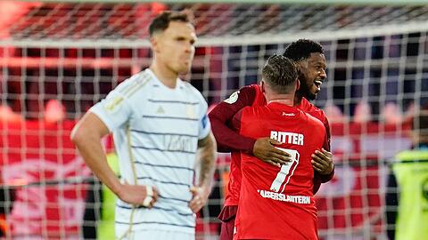 Die Lauterer Torschützen: Almamy Touré (hinten) und Marlon Ritter.