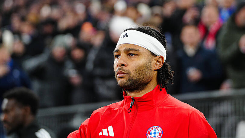 Serge Gnabry verl&auml;ngert bis 2028 beim FC Bayern.