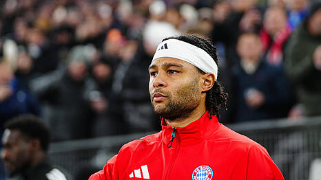 Serge Gnabry verl&auml;ngert bis 2028 beim FC Bayern.