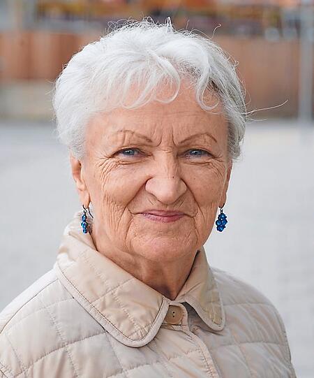 Erika Meinel (76).