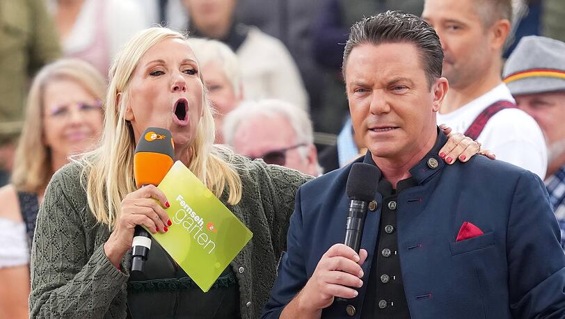 Bittere Pleite f&uuml;r Stefan Mross: Andrea Kiewels ARD-Kollege muss sich bald von "Immer wieder sonntags" verabschieden.