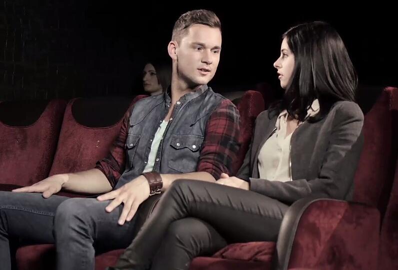 Neulich im Kino: &bdquo;Ich hab mir überlegt, in die Politik zu gehen&ldquo;, sagt die junge Frau zu ihrem Freund...