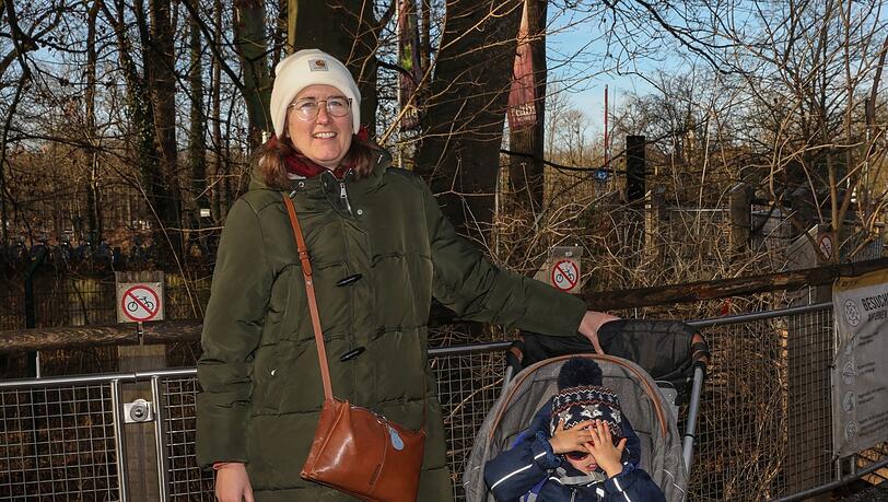 Cathrin Langer mit Nachwuchs Lucas (2). Cathrin Langer mit Nachwuchs Lucas (2).