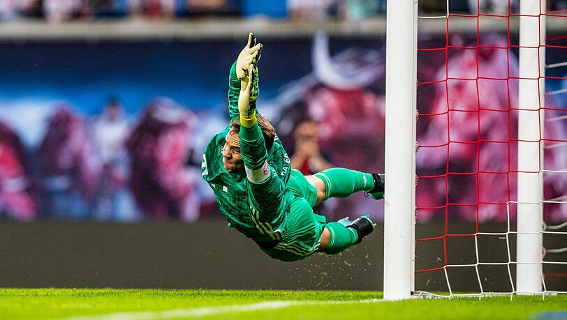 Manuel Neuer. Manuel Neuer.
