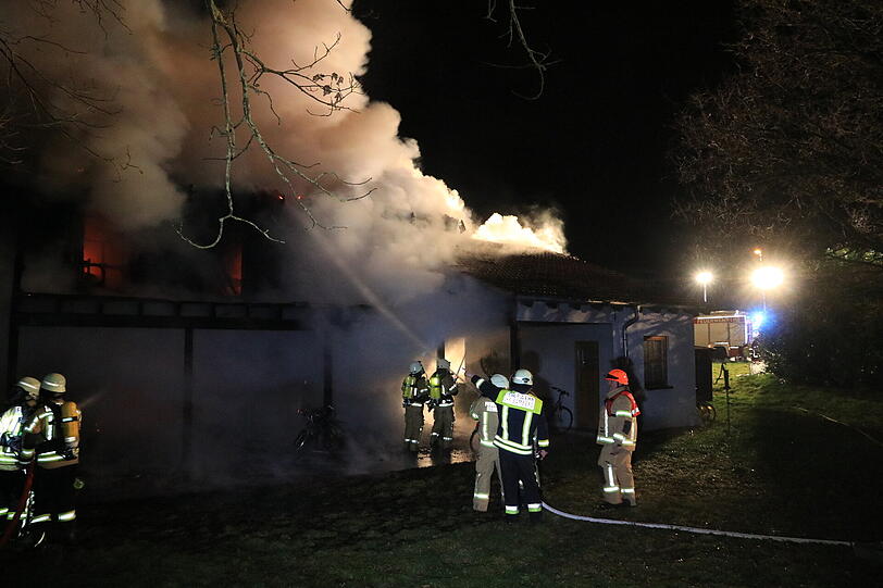 Ein Vollbrand in einem Asylheim löste am Montagabend einen Großalarm aus.