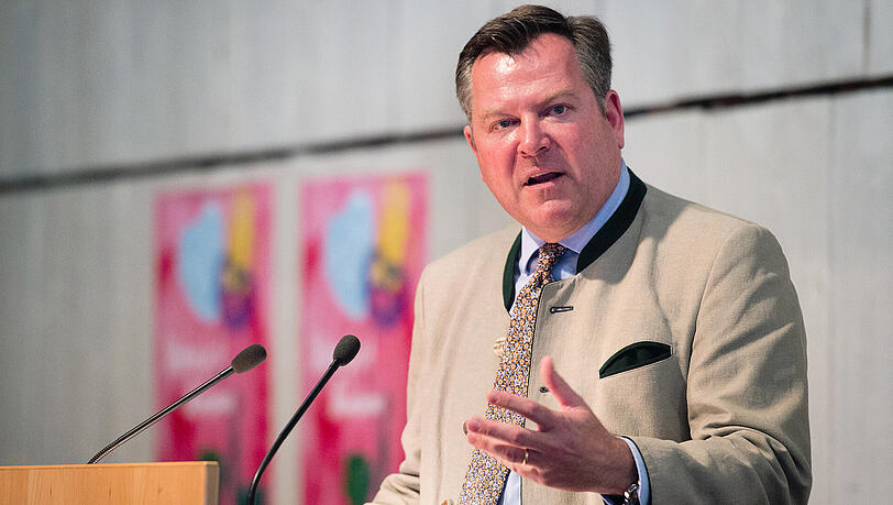 Josef Schmid über die Wiesn-Wirte. Josef Schmid über die Wiesn-Wirte.