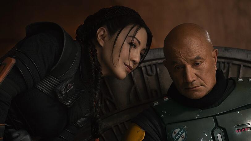 Temuera Morrison als Boba Fett und Ming-Na Wen als Fennec Shand in "Das Buch von Boba Fett".