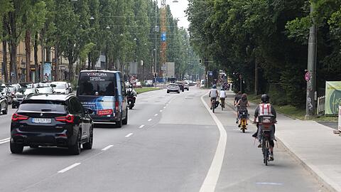 Hier, im oberen Abschnitt der Lindwurmstraße hält das Mobilitätsreferat eine Markierung für möglich.