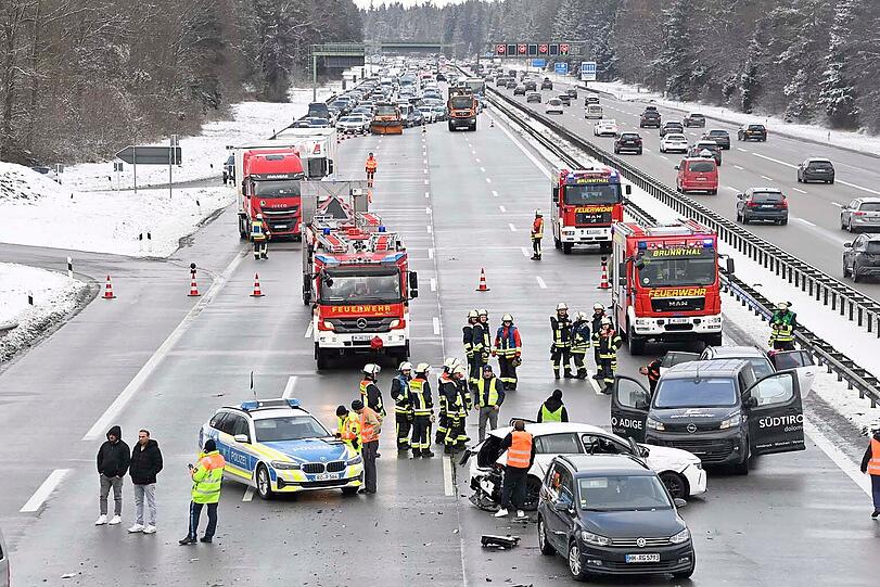 Hintergr&uuml;nde zu dem Unfall sind noch nicht bekannt.