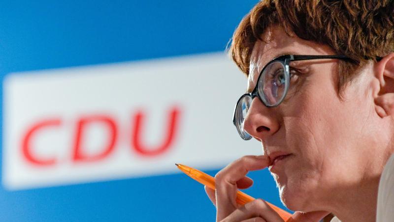 Will die Arbeit mit der SPD bis zum Ende der Legislaturperiode fortsetzen: CDU-Chefin Annegret Kramp-Karrenbauer. Will die Arbeit mit der SPD bis zum Ende der Legislaturperiode fortsetzen: CDU-Chefin Annegret Kramp-Karrenbauer.