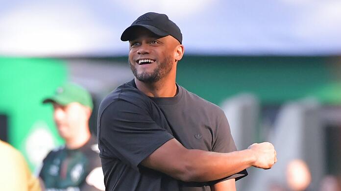 Vincent Kompany hat nach dem Monster-Start seines FC Bayern in die Saison gut lachen.