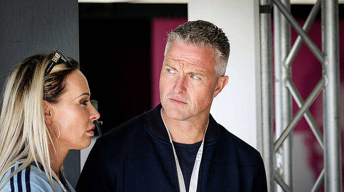 Cora Schumacher war nicht auf der Geburtstagsfeier ihres Ex Ralf Schumacher eingeladen. Eine andere bestimmte Promi-Dame hingegen schon...