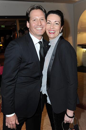 Axel Ludwig zusammen mit Bella Tumulka bei der GENTLEMEN STYLE NIGHT im Hotel Vier Jahreszeiten.