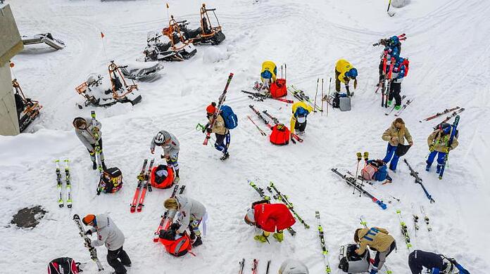 Die alpinen Ski-Asse haben den Auftakt in Sölden bereits gemeistert und stehen vor dem zweiten Wochenende in Levi.