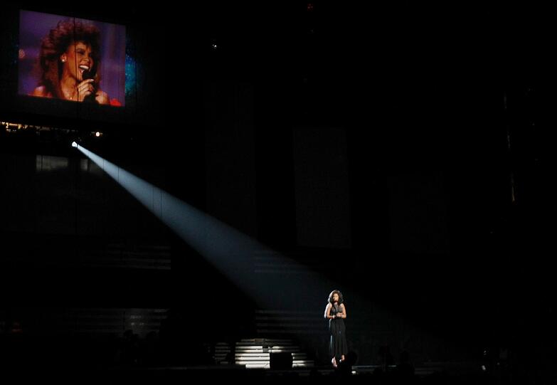 Jennifer Hudson performt zu Gedenken an Whitney Houston
