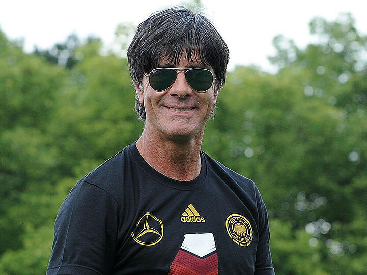 Joachim Löw kann sich in diesem Jahr über zwei Auszeichnungen freuen