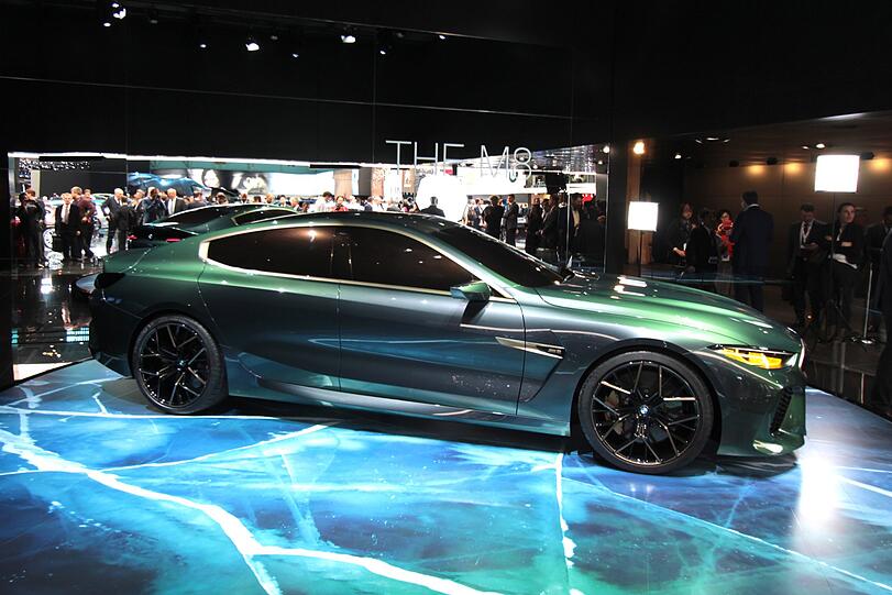 Laut, schnell und wahnsinnig teuer - die Highlights vom Genfer Autosalon. Klicken Sie sich durch!